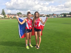 Dvě medalistky z mezistátního utkání - Veronika Milotová a Leona Vokálová